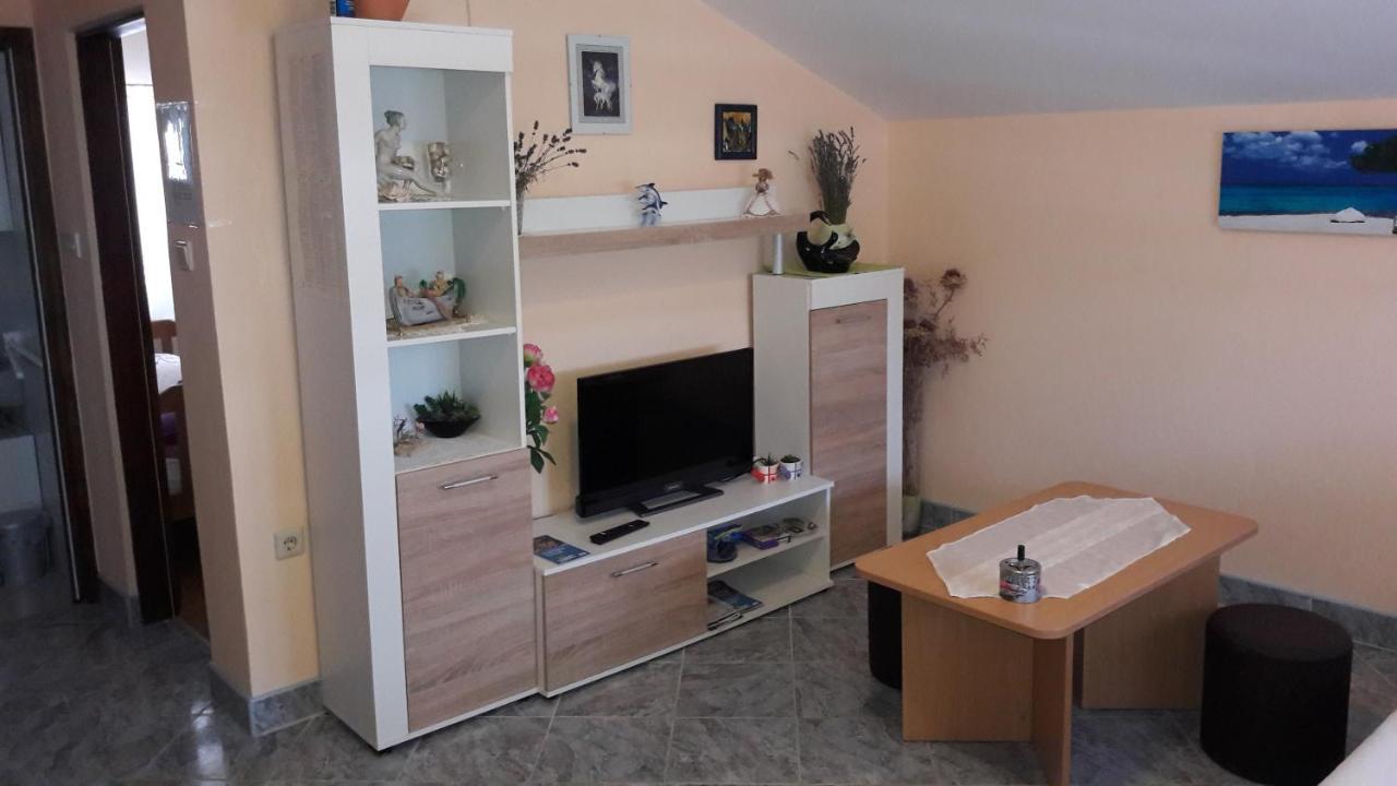Apartment Ana Gornji Karin Dış mekan fotoğraf