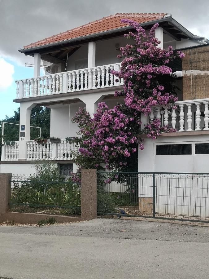 Apartment Ana Gornji Karin Dış mekan fotoğraf