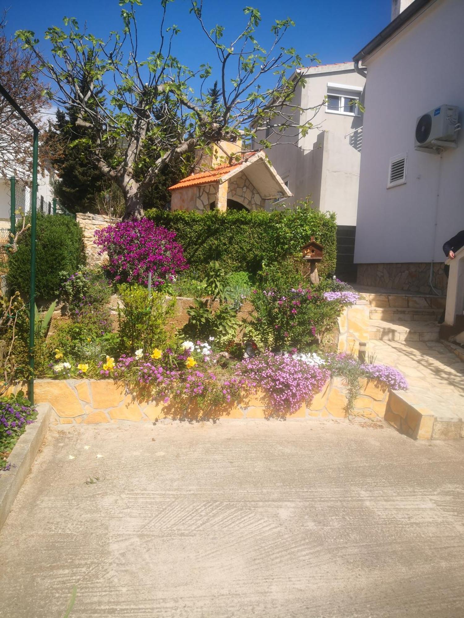 Apartment Ana Gornji Karin Dış mekan fotoğraf